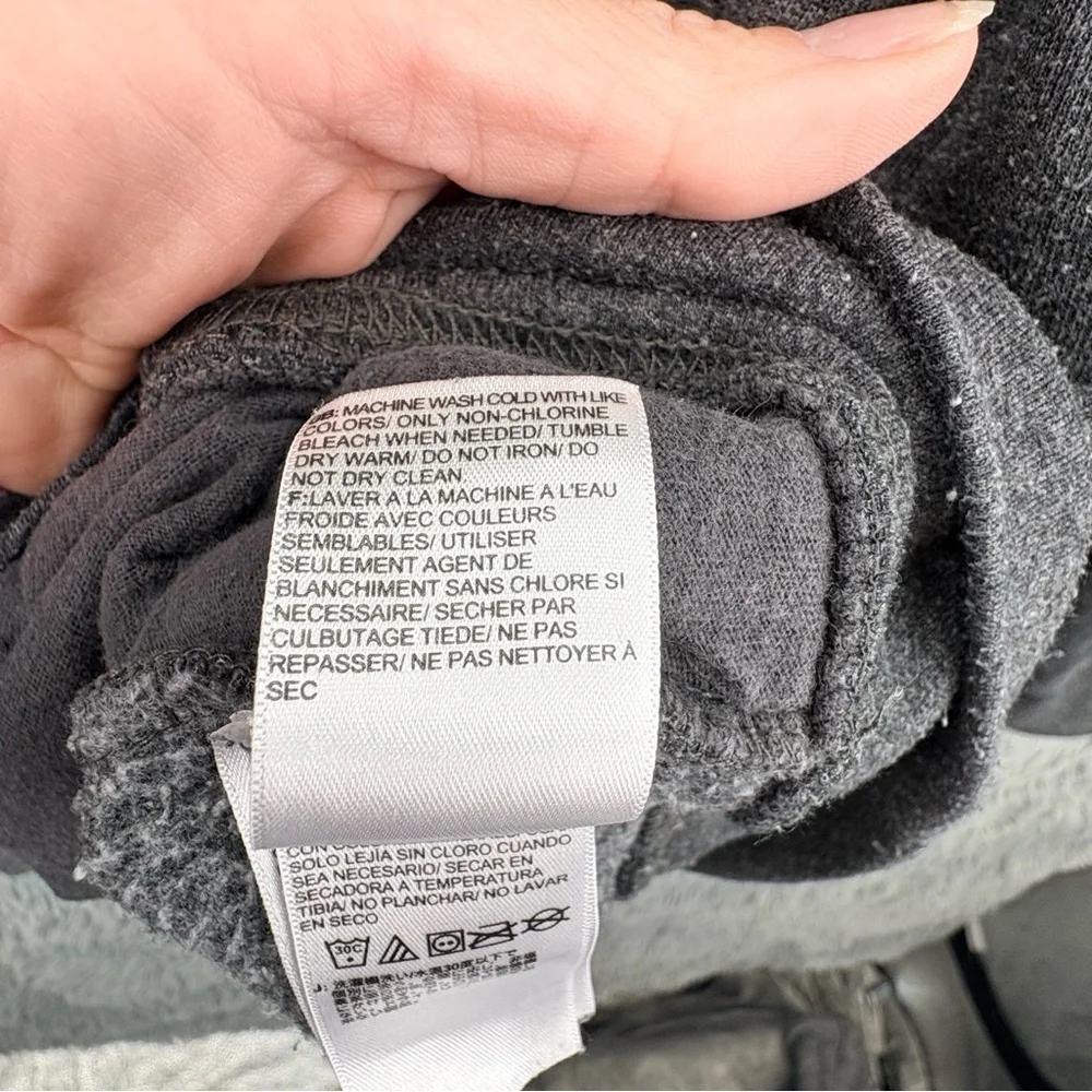 North Face Hoodie Mens Small Gray Spellout Graphic Pullover